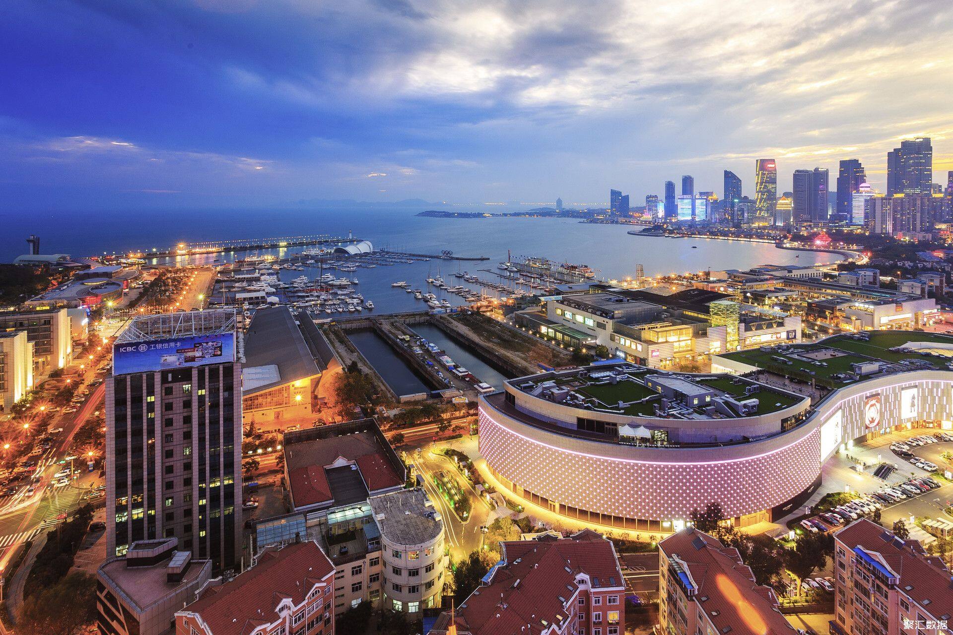 摄图网_500409245_banner_繁华海滨城市夜景（企业商用）