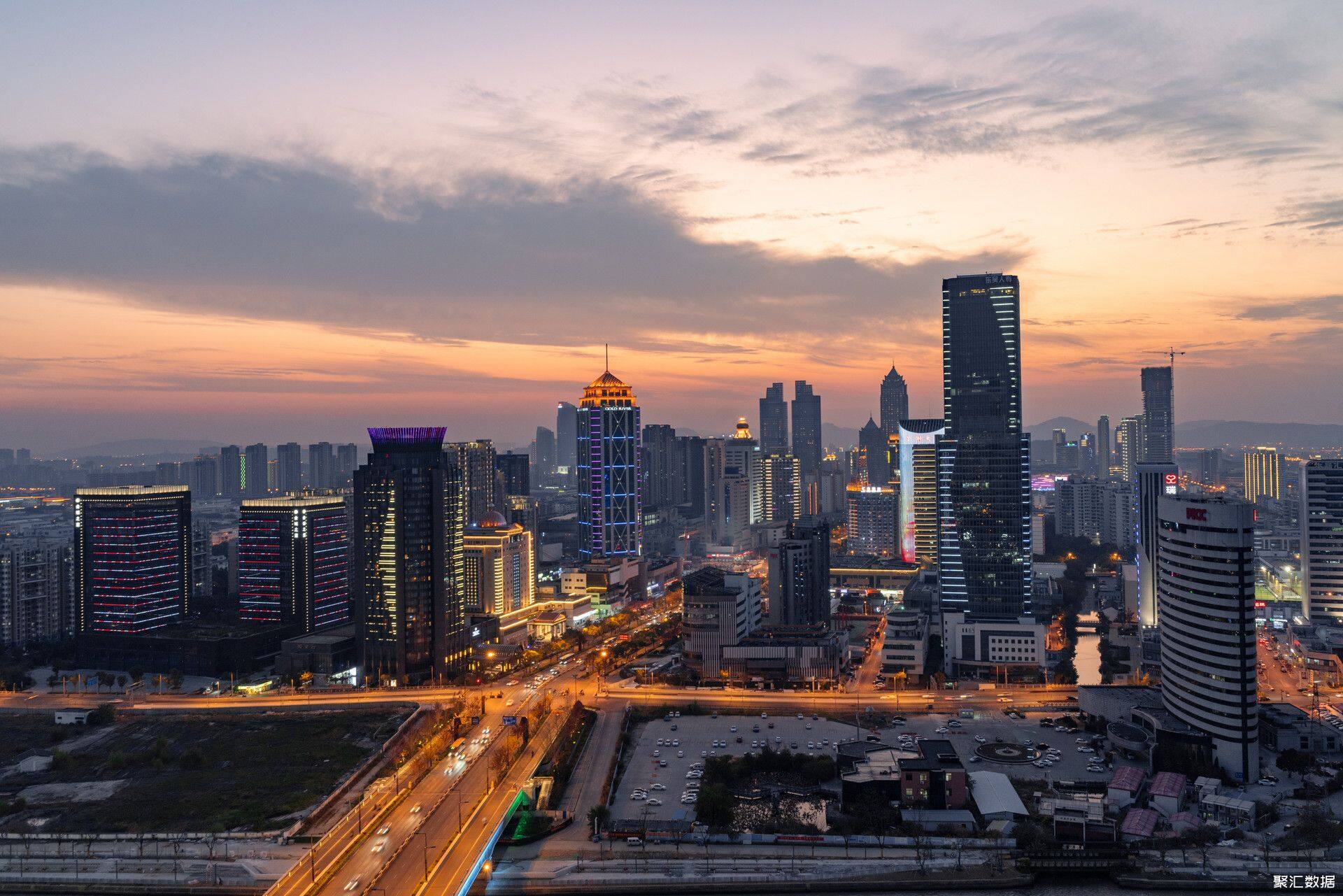 摄图网_501535913_banner_苏州高新区CBD夜景（企业商用）
